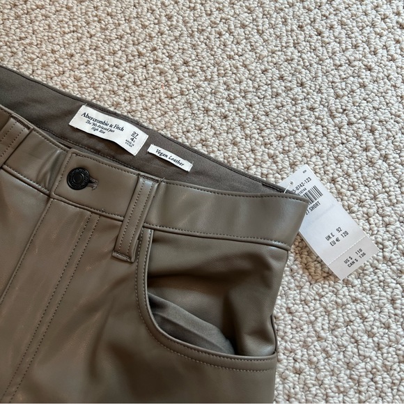 Vegan Leather Cargo 90s Relaxed Pant - Picture 7 of 7